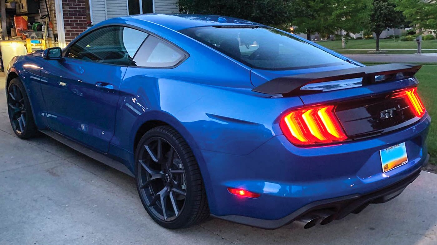 Vicrez Rear Spoiler Performance Pack Style vz102529 Ford Mustang 2015 2023