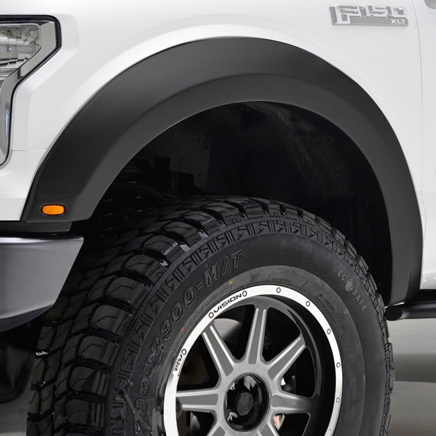 Vicrez Fender Flares with Light Raptor Style Passenger Side